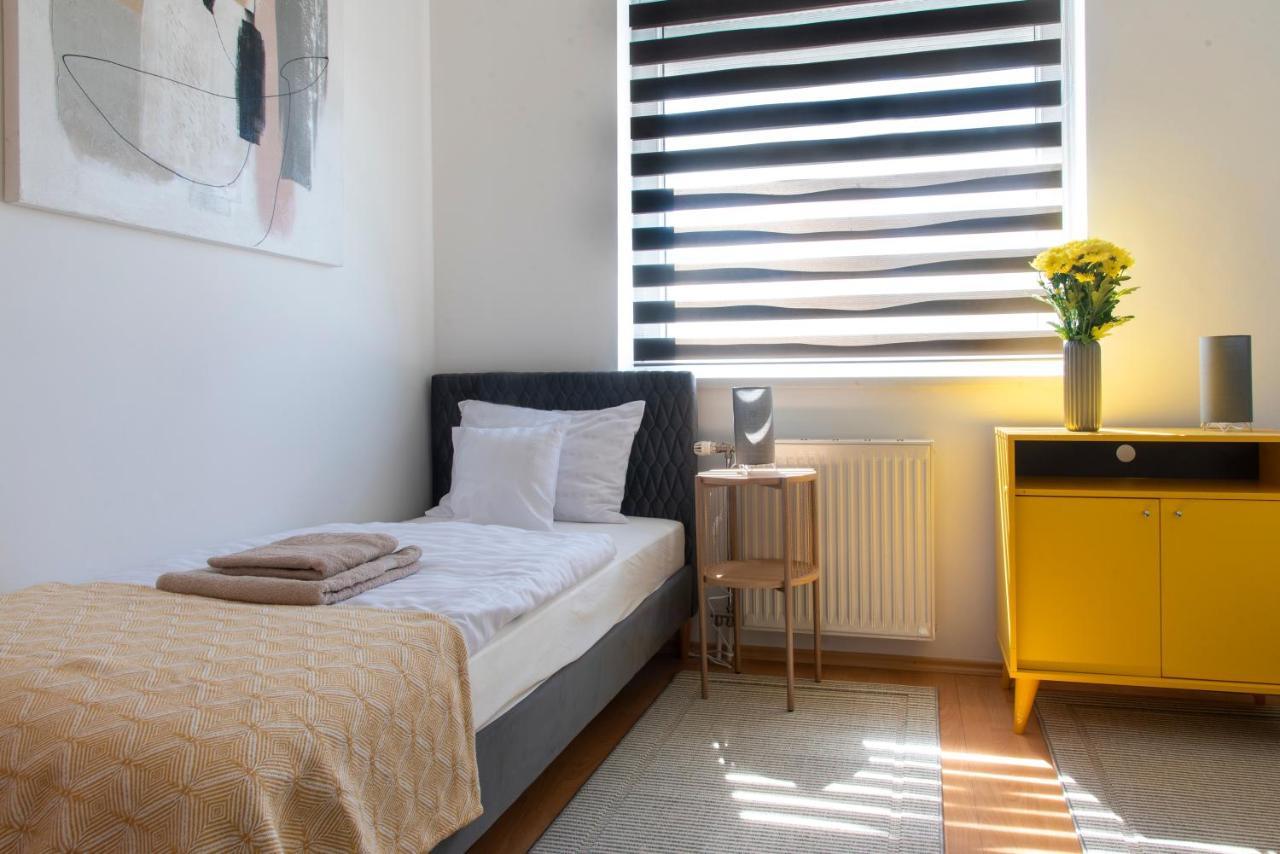 שיופוק Balaton Lakeside Residence מראה חיצוני תמונה
